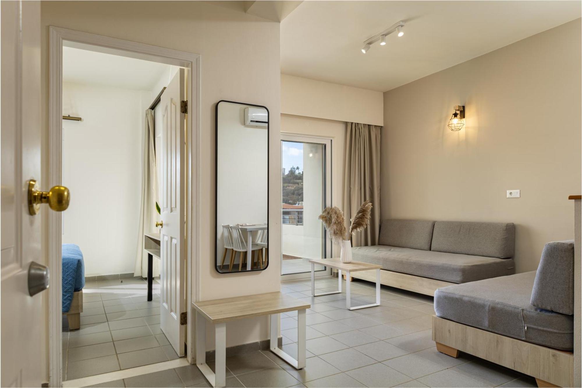 Theos Village Apartments Като-Даратсо Экстерьер фото